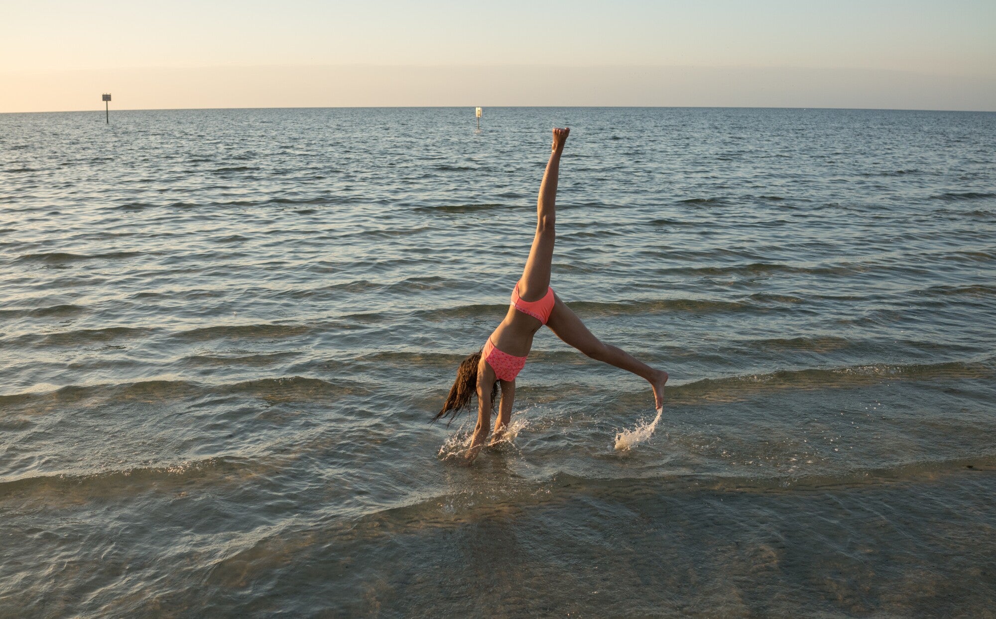 A Step by Step Guide on How to Do a Cartwheel